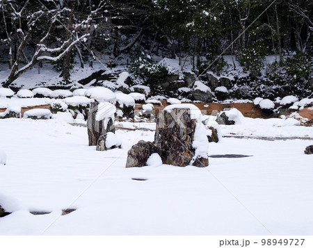 常栄寺・雪舟庭の雪景色 常栄寺・雪舟庭の雪景色 98949727