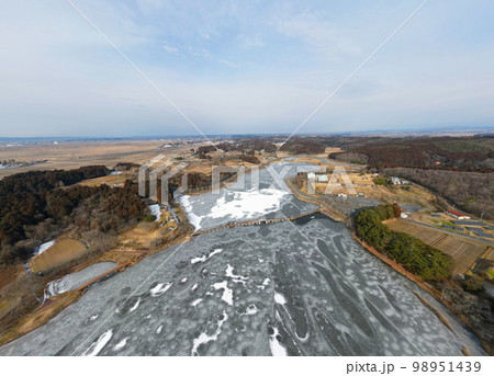凍る平筒沼 空撮 凍る平筒沼 空撮 98951439