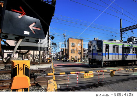 有名?悪名?…高架化工事決まり将来的には無くなる開かずの踏切～東武スカイツリーライン・春日部大踏切 98954208