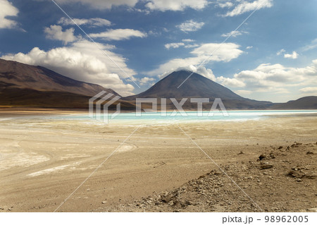 Green Laguna Verde and Licancabur volcano, Bolivia, border with Chilean Atacama 98962005