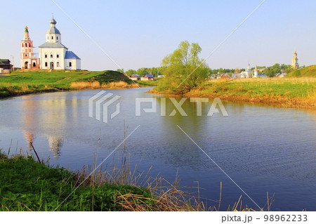 Suzdal village in Golden Ring of Russia, idyllic landscape 98962233