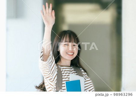 女子学生のポートレート 女子学生のポートレート 98963296