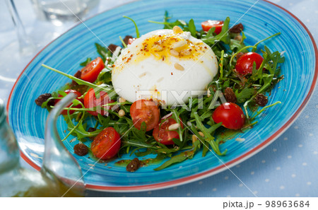 Burrata cheese salad 98963684