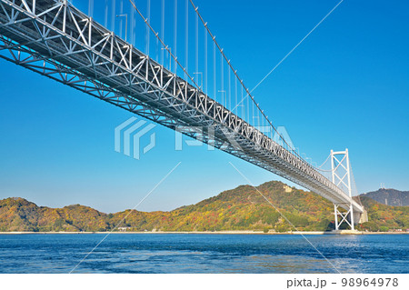 【因島大橋記念公園より因島大橋】 広島県尾道市因島大浜町 【因島大橋記念公園より因島大橋】 広島県尾道市因島大浜町 98964978