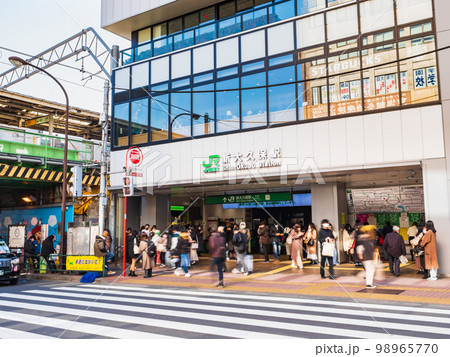 東京コリアンタウン 新大久保駅 ※一部ソフトフォーカス 東京コリアンタウン 新大久保駅 ※一部ソフトフォーカス 98965770