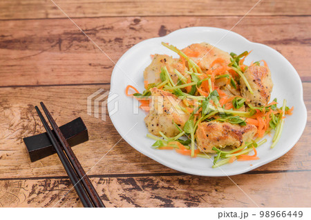 鶏肉と豆苗の炒め物 鶏肉と豆苗の炒め物 98966449