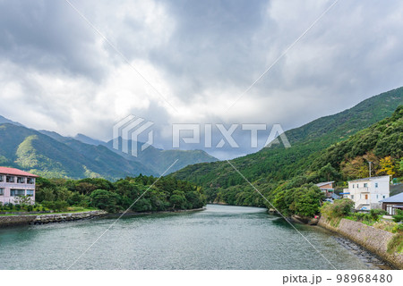 屋久島の風景　宮之浦川 98968480