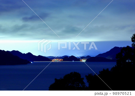 夜の静寂 瀬戸の海 98970521