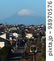 久留里線と富士山 98970576