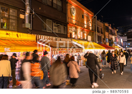 《東京都》浅草飲み屋街・ホッピー通り 《東京都》浅草飲み屋街・ホッピー通り 98970593