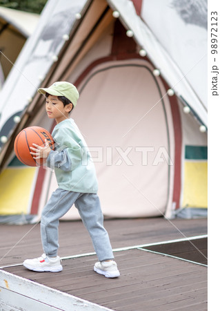 子供 バスケットボール 運動 98972123