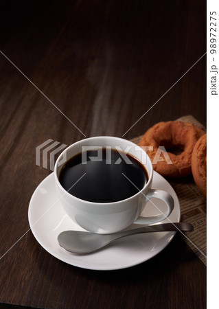 ホットコーヒー イメージの写真素材 [98972275] PIXTA