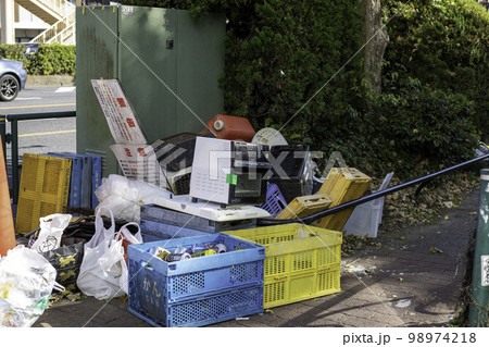 不法投棄 / 粗大ごみ 不法投棄 / 粗大ごみ 98974218