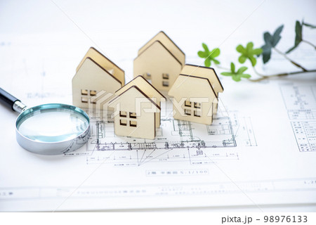 家売買・不動産取引イメージ 家売買・不動産取引イメージ 98976133