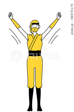 ラジオ体操をする忍者のコスプレをした女性 98976179