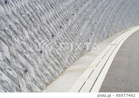道路際の間知ブロック擁壁 98977462