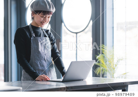 Image photo 98979489