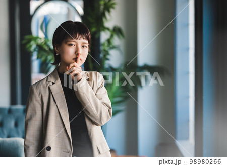Image photo Image photo 98980266