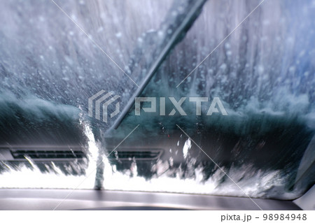 洗車中の車内より 洗車中の車内より 98984948