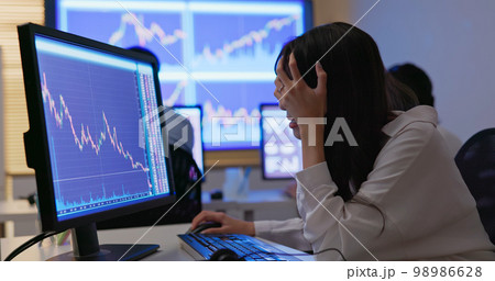 Stock market analyst Stock market analyst 98986628