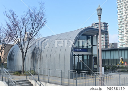 京阪電車・なにわ橋駅 98988159