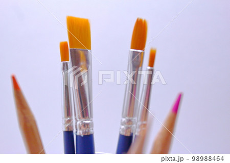 春イメージ、桃色文房具 98988464