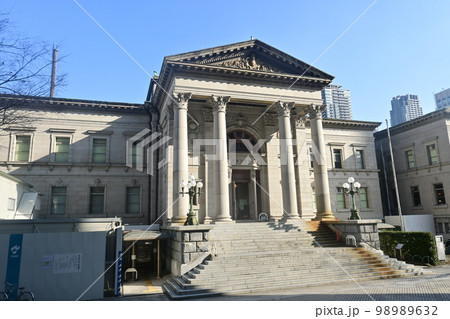 ネオ・バロック様式で建設された　大阪府立中之島図書館 98989632