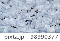 Crystals of food salt 98990377
