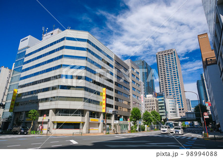 東京都 日本橋兜町の街並み 98994088