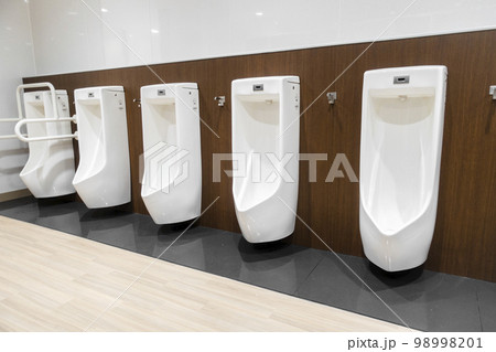 男子トイレ 98998201