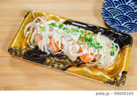 サーモンの握り寿司 99000165