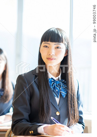 教室　女子高生　授業 99003746