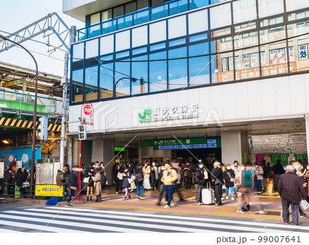 東京　新大久保駅　※一部ソフトフォーカス 99007641