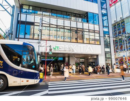 東京　新大久保駅　※一部ソフトフォーカス 99007646