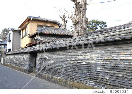 観音寺の築地塀(ついじべい)(東京都台東区谷中5丁目) 観音寺の築地塀(ついじべい)(東京都台東区谷中5丁目) 99008334
