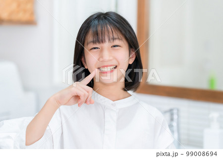 デンタルケア   女の子　 99008694