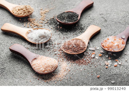 Spoons with assorted speciality salt 99013240