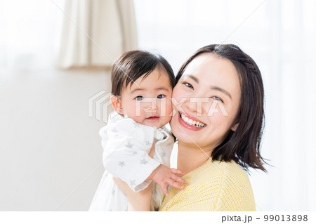 赤ちゃんと若いママ 赤ちゃんと若いママ 99013898