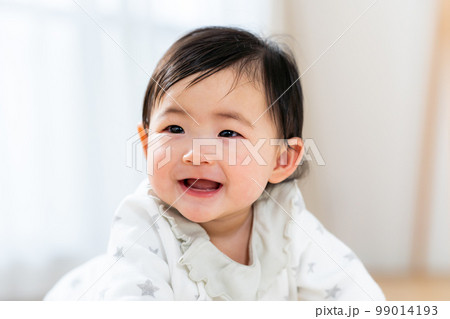 赤ちゃん 99014193