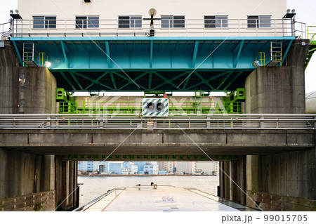 ウォーターズ竹芝(東京水辺ライン)の夕景 99015705