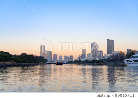 ウォーターズ竹橋から見た夕景 99015711