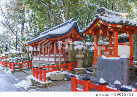 八坂神社　刃物神社　雪の朝 99015751