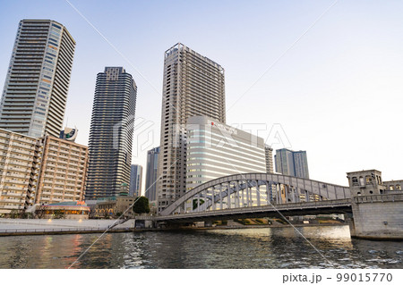 東京水辺ライン船上から見た夕景 東京水辺ライン船上から見た夕景 99015770