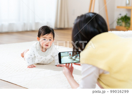 赤ちゃんと若いママ 赤ちゃんと若いママ 99016299