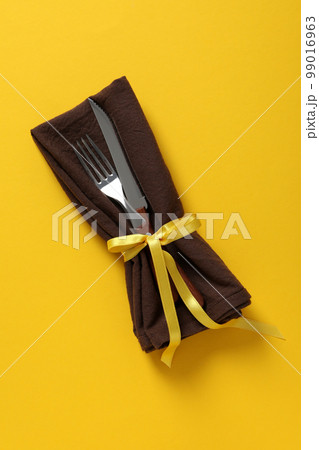 Concept of Thanksgiving day, Autumn table setting, top view Concept of Thanksgiving day, Autumn table setting, top view 99016963