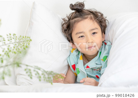 ベッド 寝台 睡眠 99018426