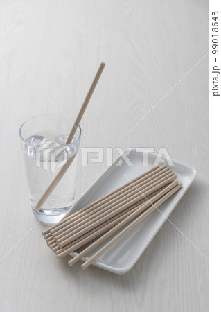 使い捨て食器 99018643
