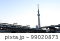 電車とスカイツリー 99020873