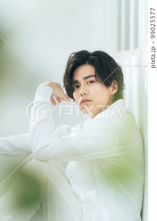 男性ポートレート　美容　メンズコスメ 99025577