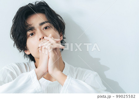 男性ポートレート　美容　メンズコスメ 99025582